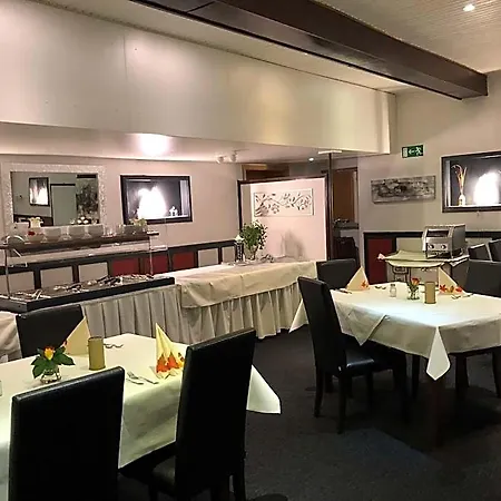 & Restaurant Blume Hotel